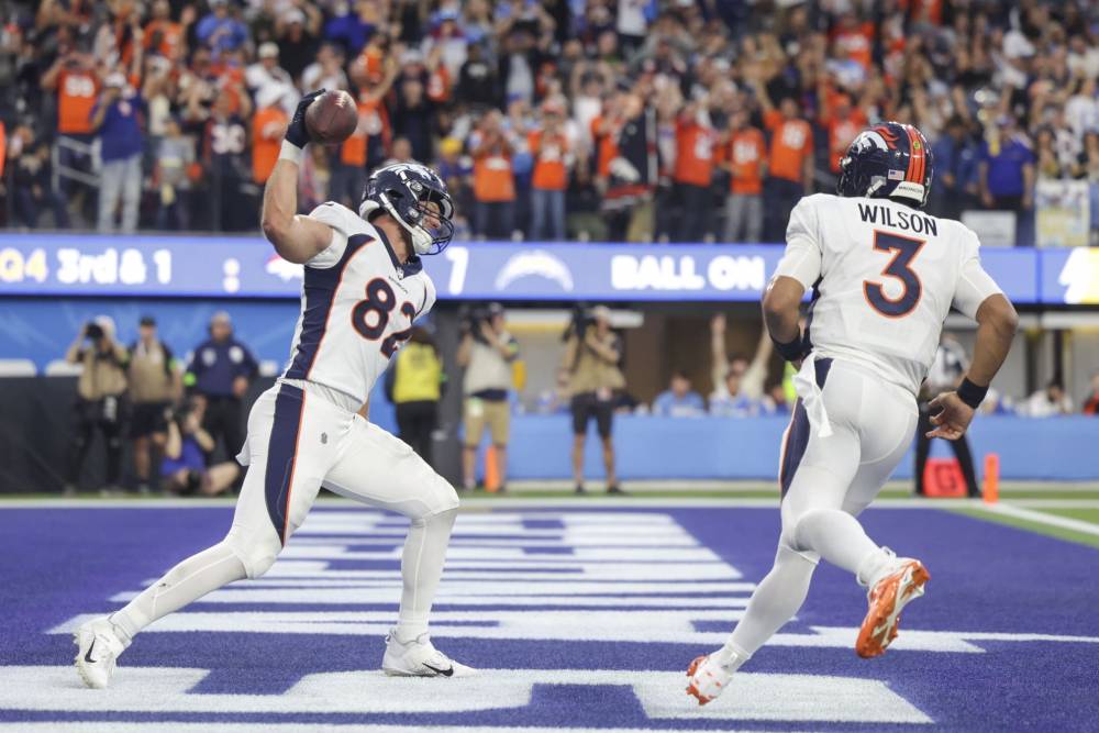 Patriots vs Broncos Prediction NFL Sunday Night 12/24