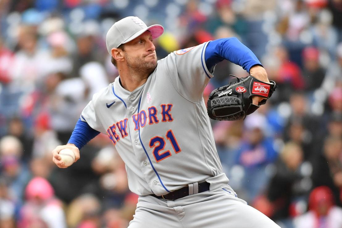 New York Mets starting pitcher Max Scherzer (21) throws a pitch against the Philadelphia Phillies during the first inning at Citizens Bank Park. Mandatory Credit: Eric Hartline-USA TODAY Sports