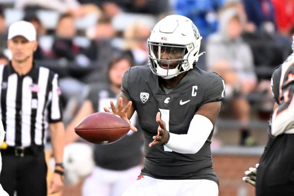 College Football Expert Picks For UCLA Vs. Oregon, Ohio State Vs. Iowa